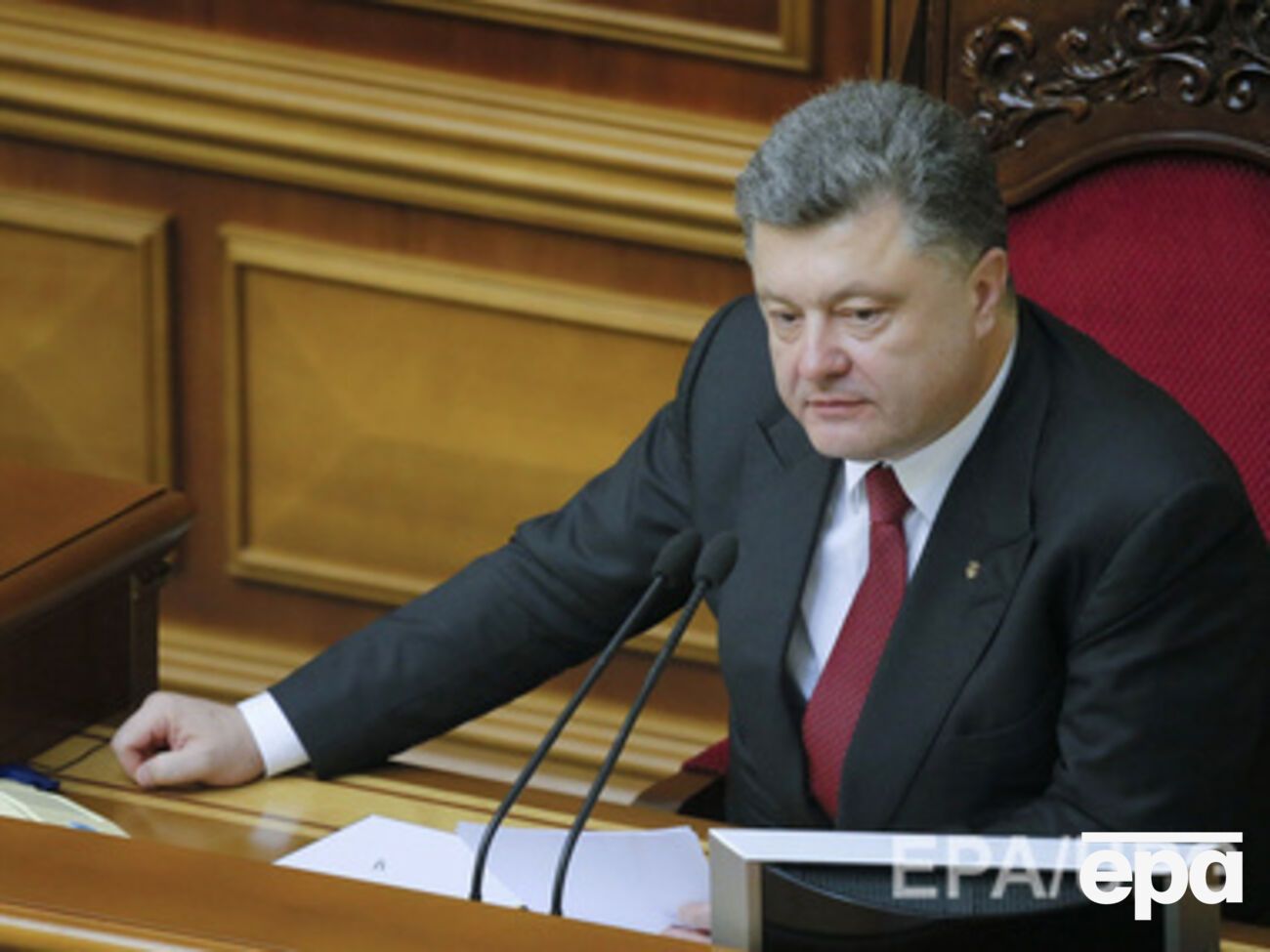 Порошенко уверяет, что речь об особом статусе для восточных регионов не идет