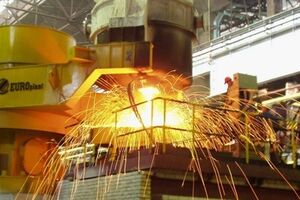 За семь месяцев 2014 года экспорт металлопродукции увеличился на 4,3% до 16,2 млн тонн, а валютные поступления от экспортных операций сократились на 1,6%