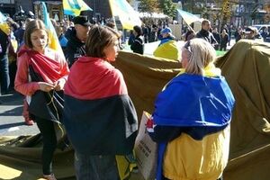 Новые "титушки" не дали установить палатки