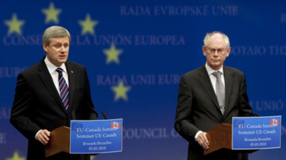 Премьер-министр Канады Стивен Харпер и председатель Евросовета Герман Ван Ромпей