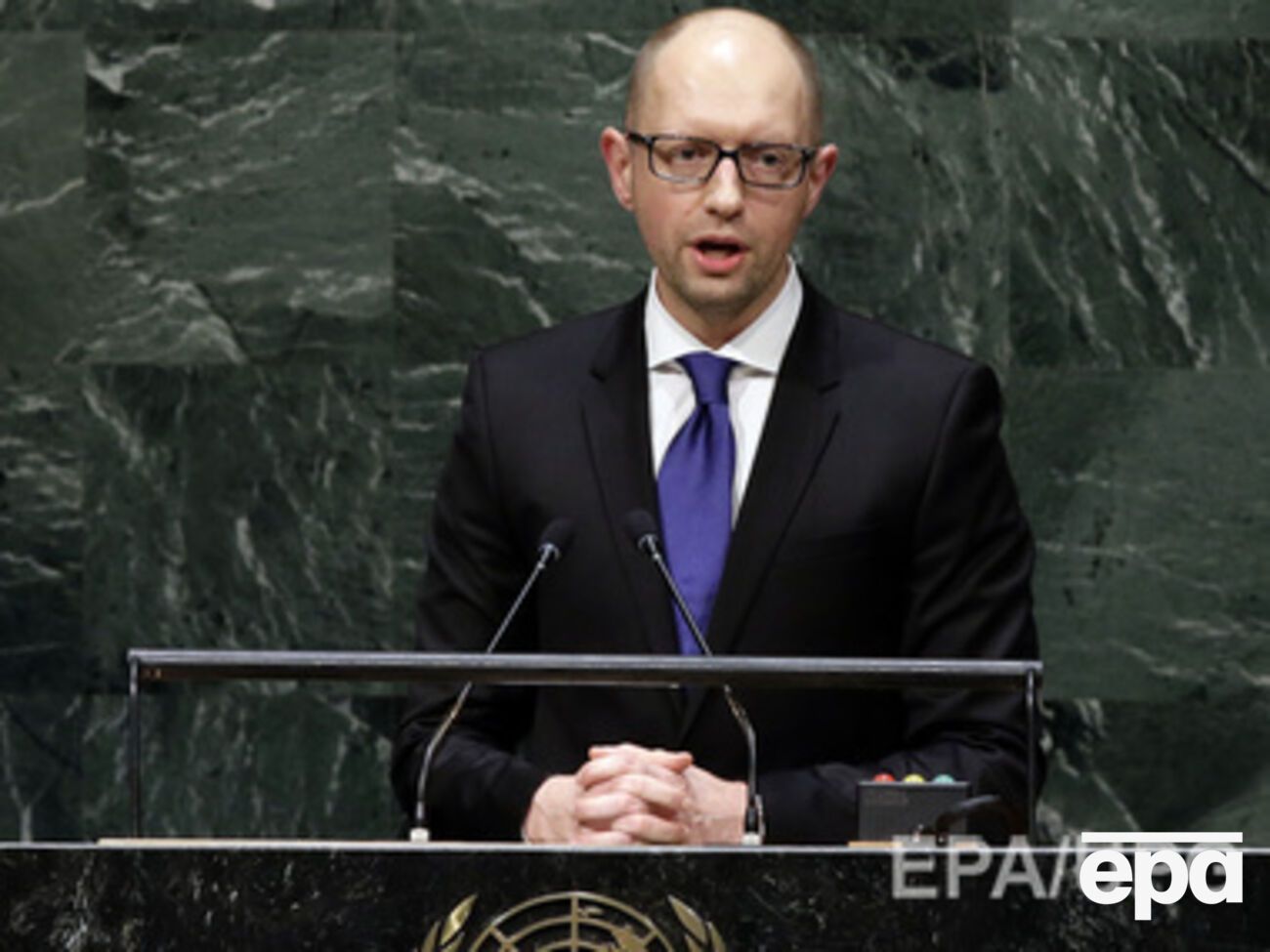 Россия будет давить на Украину с помощью энергетики, считает Яценюк