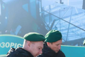 Пограничники продолжат получать теплую одежду, как только предприятия выполнят госзаказ