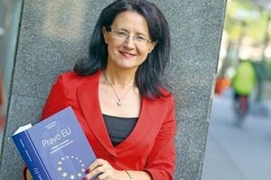 Вряд ли Януковичу удастся добиться отмены санкции против себя, заявила экс-судья Суда ЕС