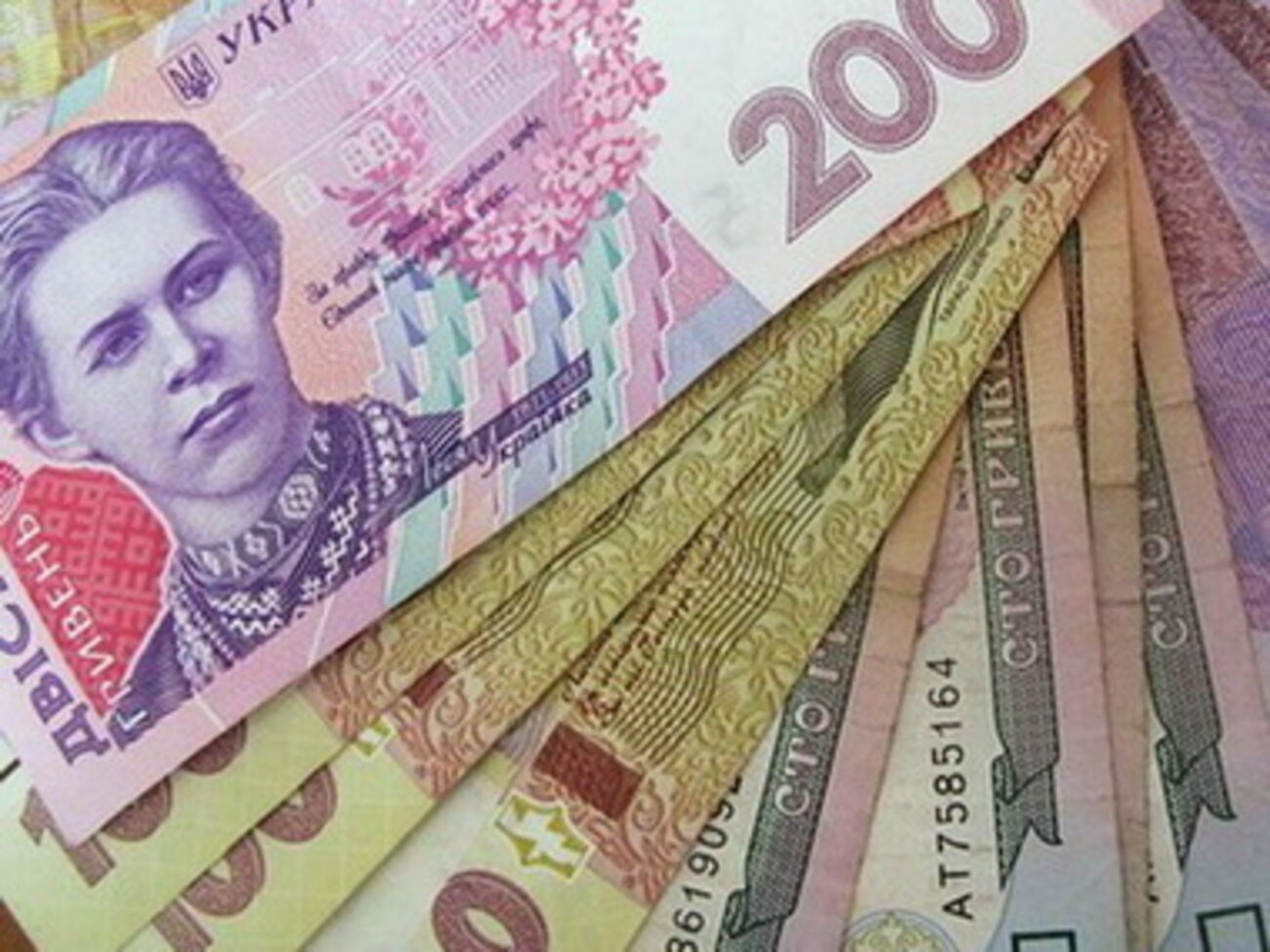 Самая большая средняя зарплата традиционно в Киеве