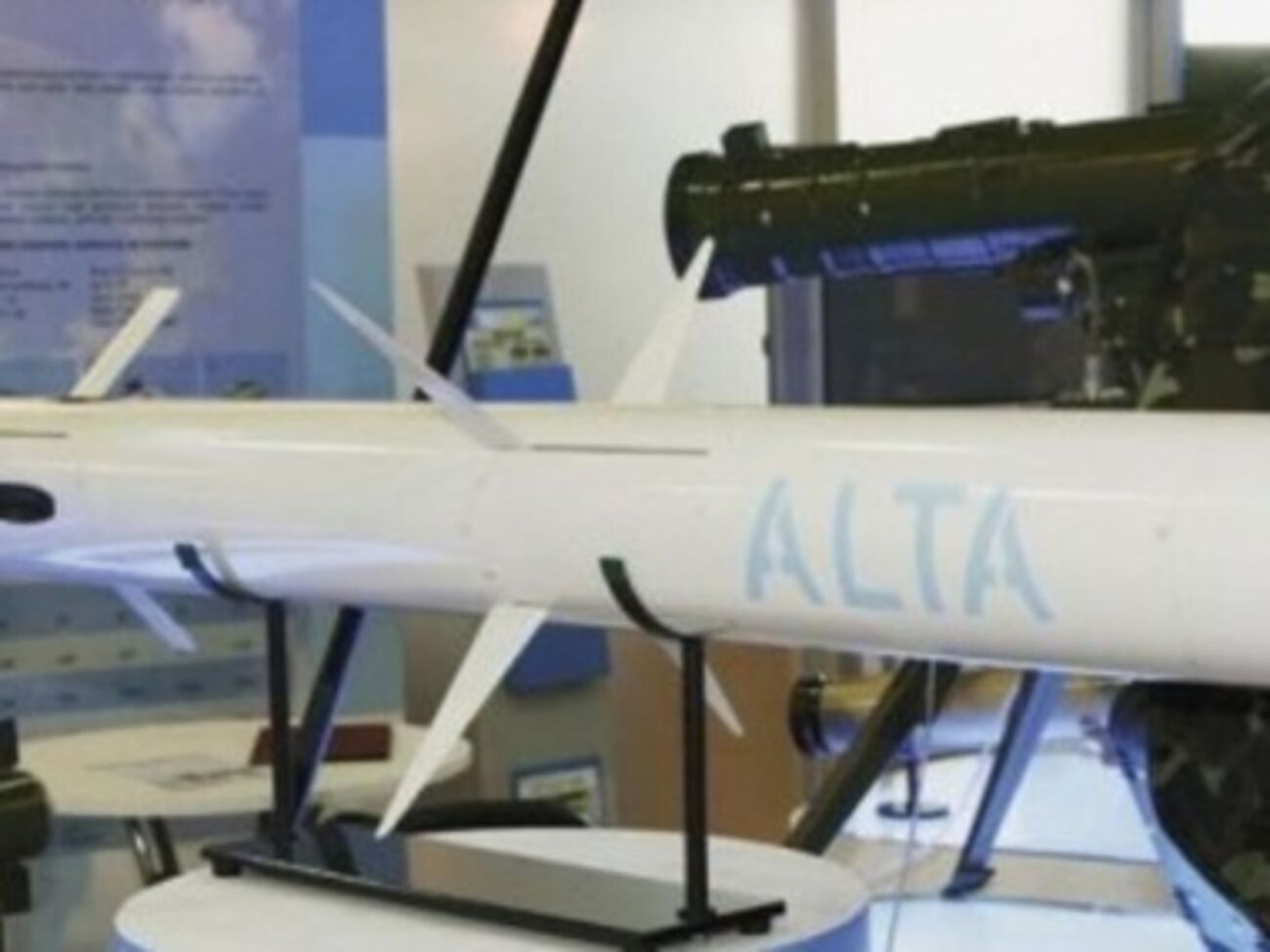 Дальность полета боеголовки&nbsp;&ndash; 7,5 км