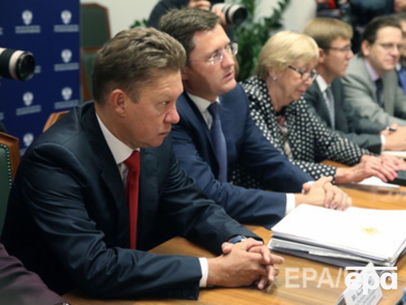 Глава "Газпрома" Алексей Миллер&nbsp;и министр энергетики России Александр Новак на газовых переговорах в Берлине