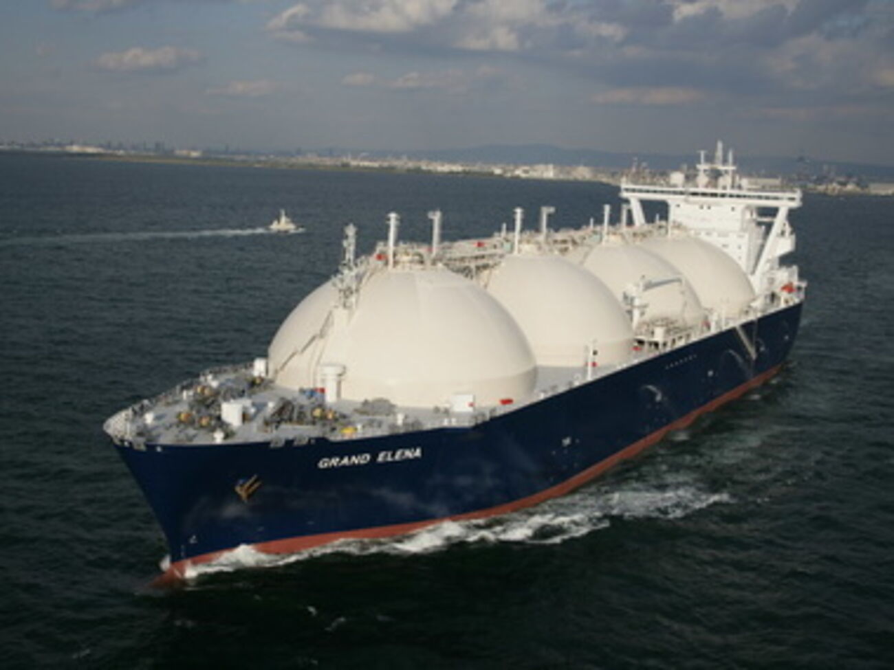 Япония импортировала почти 82% сжиженного газа, производимого на российском проекте "Сахалин-2"