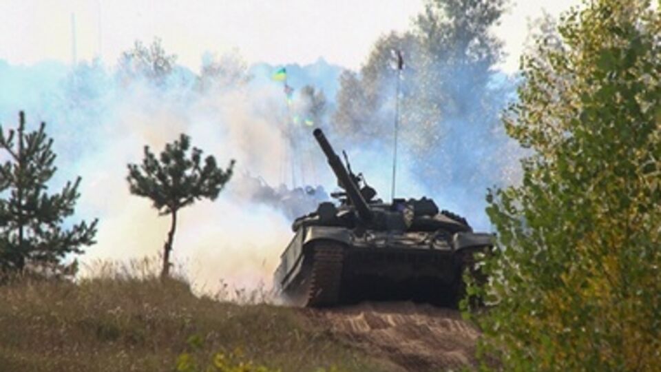 Бойцы отрабатывали навыки вождения и осуществляли боевые стрельбы