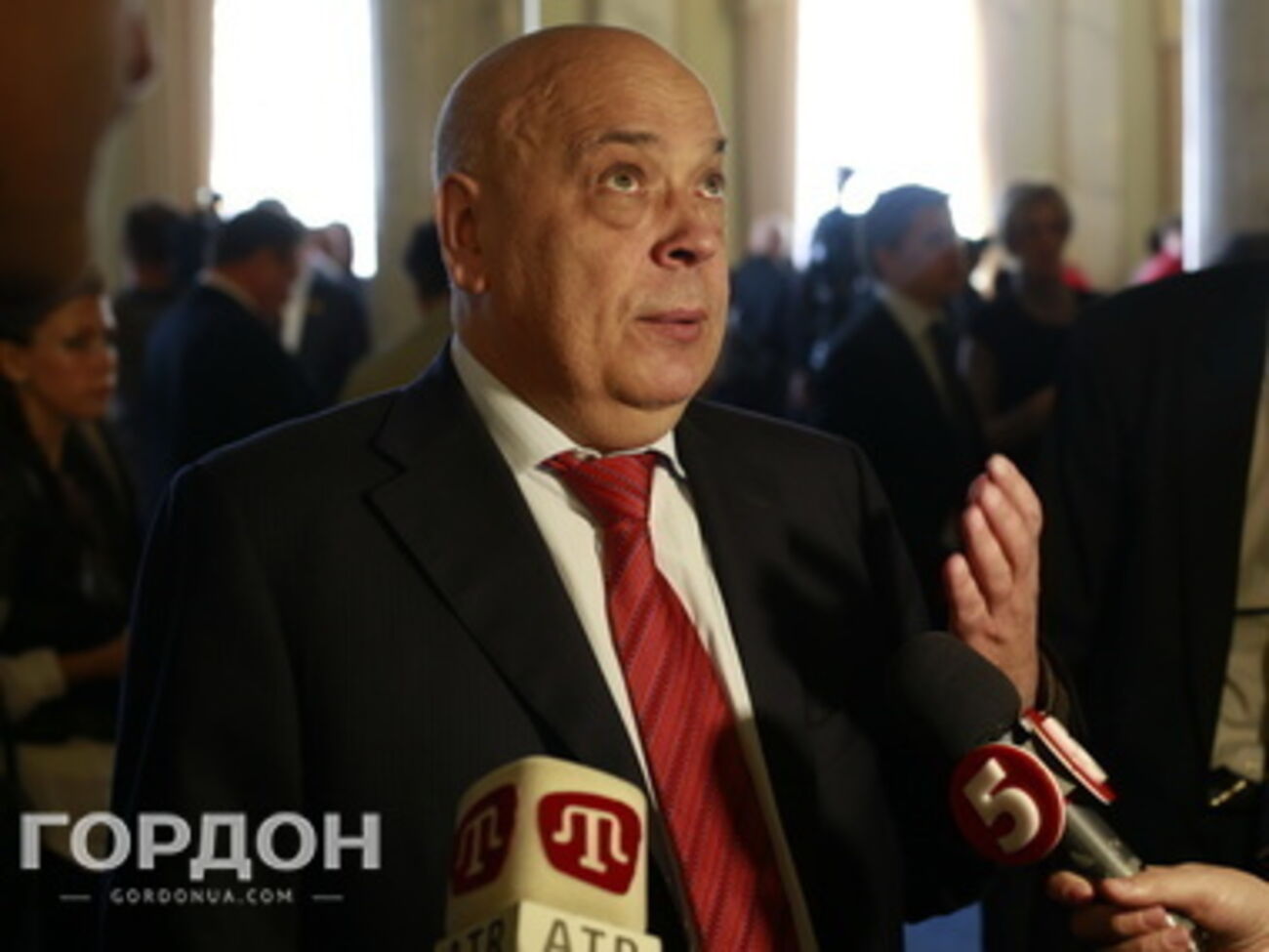 Луганский областной совет раскритиковал Геннадия Москаля за "манеру поведения"