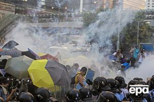 Против митингующих применили слезотичивый газ