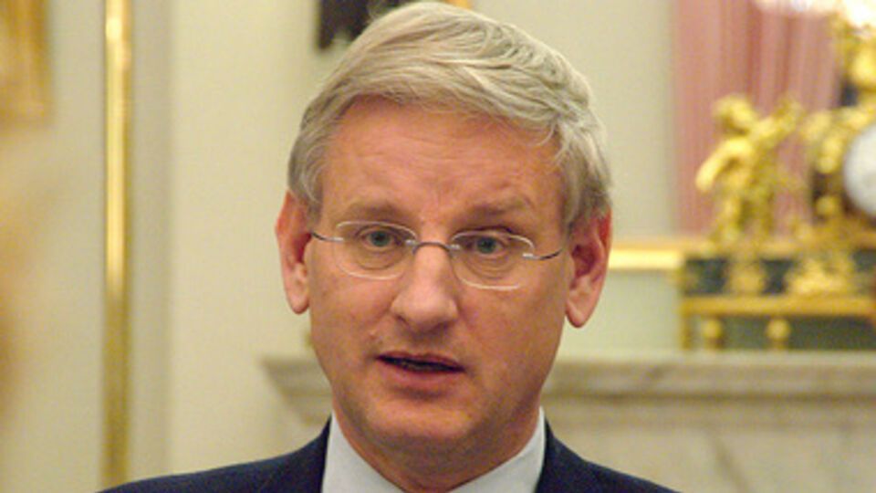 Бильдт: Путин дал понять, что не примет поражение своих "друзей" на Донбассе