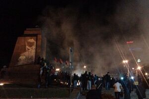 Памятник Ленину в Харькове снесли с опозданием на 23 года, считает Антон Геращенко