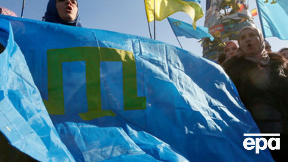 Собравшиеся призывают крымские "власти" расследовать произошедшее