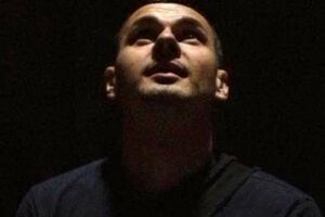 Суд продлил арест Сенцова