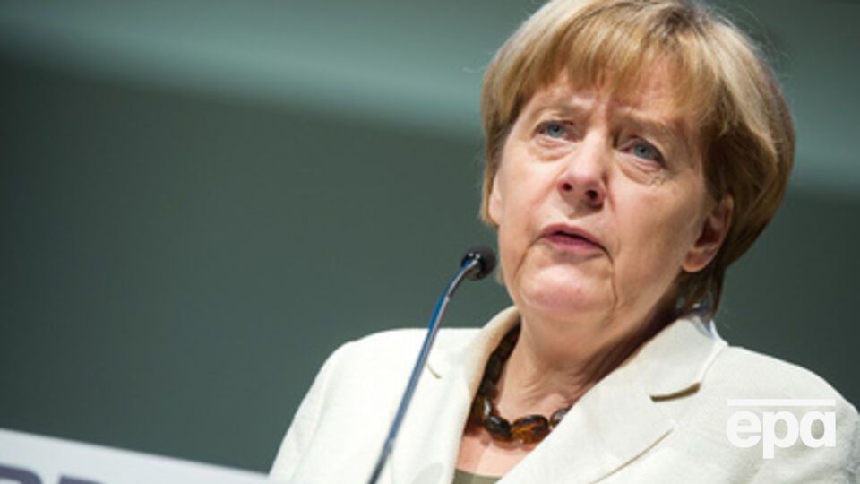 Меркель считает необходимым дальнейшее давление на Россию