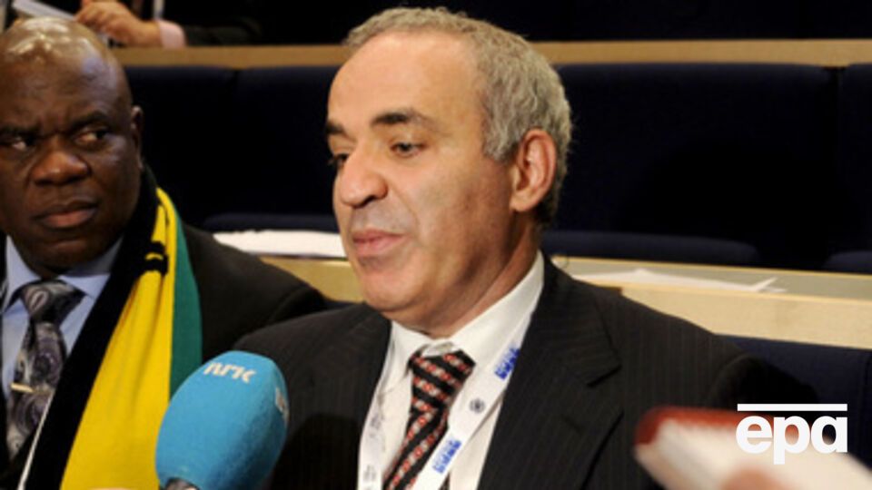 Путин пытается вернуться к системе региональных блоков в мире, заявил Каспаров