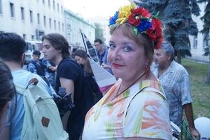 Елена Васильева --- украинцам: " Вы живете в свободной, нормальной стране и даже не представляете, в каких условиях живем мы"