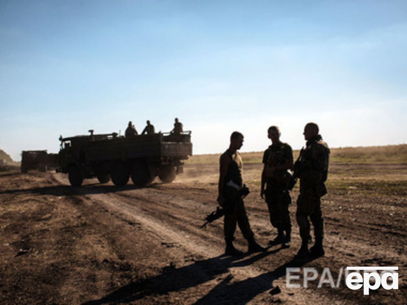 На фронте сейчас возникла оперативная пауза, заявил журналист Бутусов