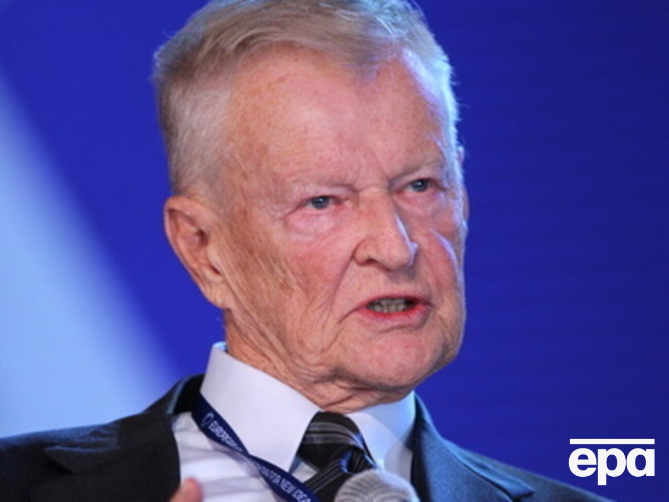 Збигнев Бжезинский считает, что НАТО должно развернуть противоракетные базы в странах Балтии