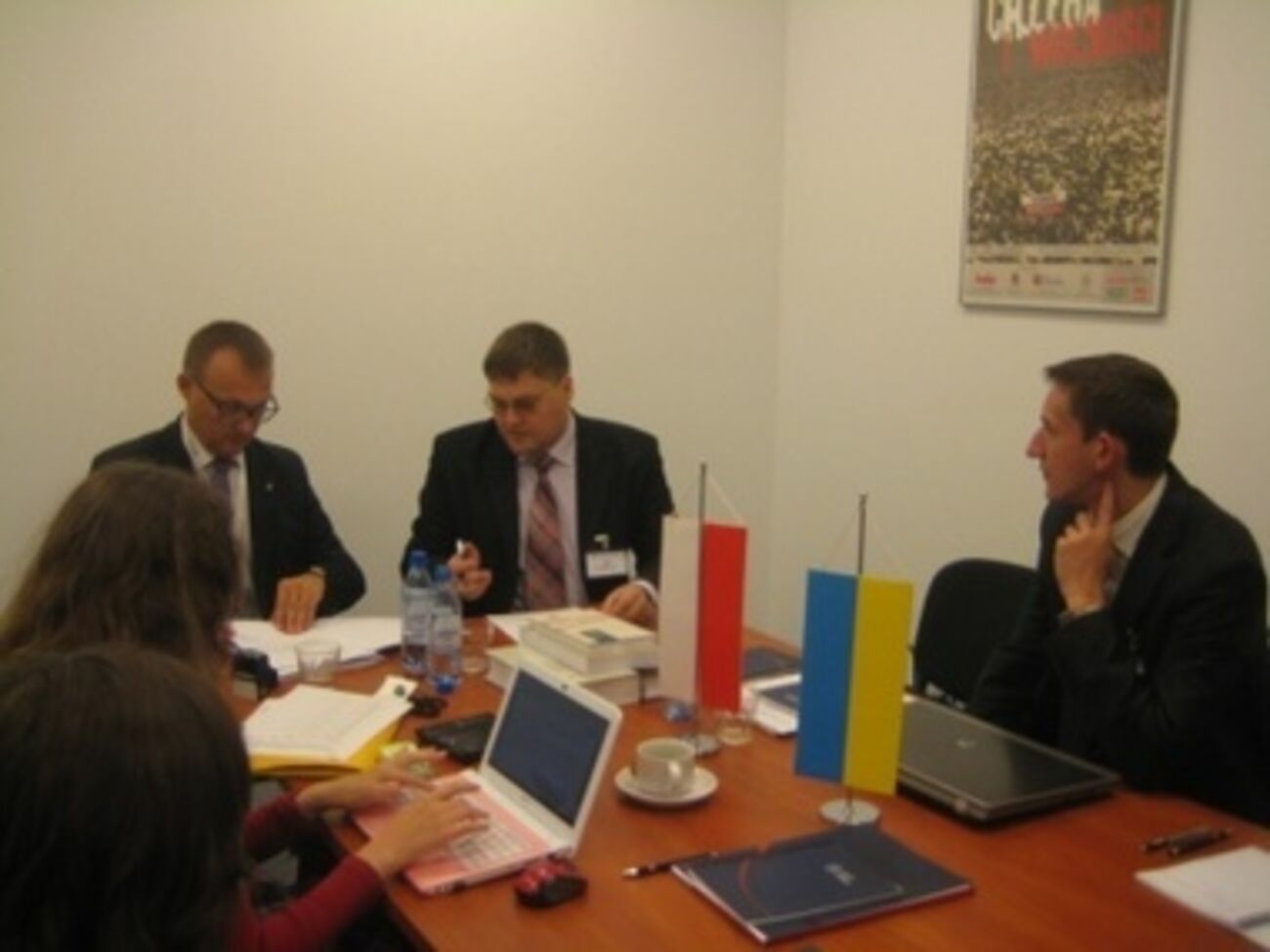 Украинские архивисты передали электронные копии уголовных дел осужденных в 1940-1950-х годах