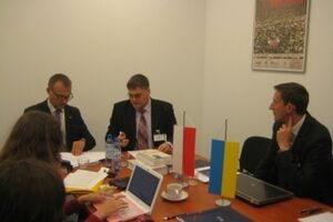 Украинские архивисты передали электронные копии уголовных дел осужденных в 1940-1950-х годах