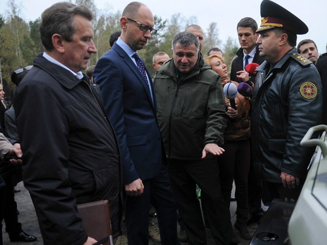 Арсен Аваков и Арсений Яценюк проверили готовность Нацгвардии к зиме