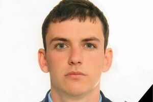 Один из погибших --- Андрей Карабинович