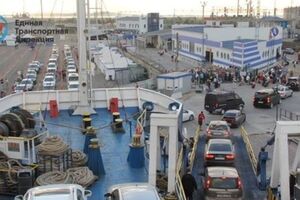 Очередь на переправе растет