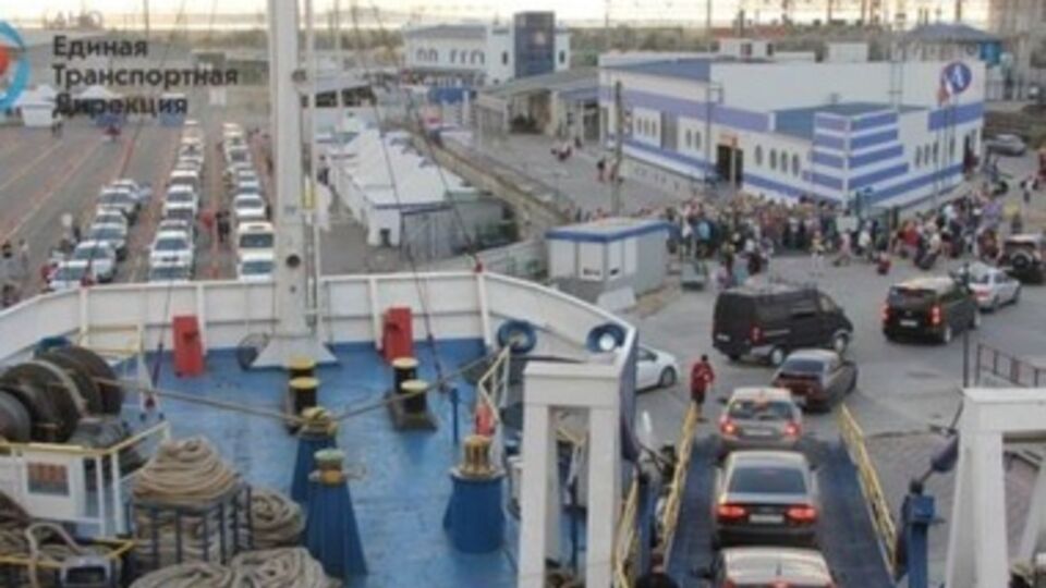 Очередь на переправе растет