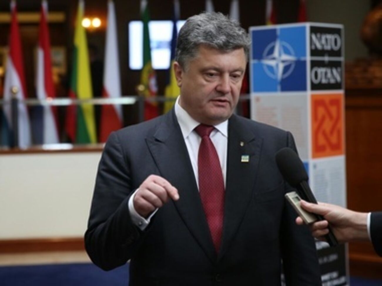 Порошенко надеется на позитивный исход переговоров в Минске