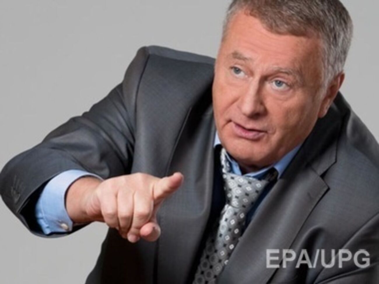 Жириновский готов ехать в Киев только после дивизии российских десантников