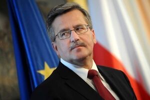 Коморовский пообещал помочь Украине