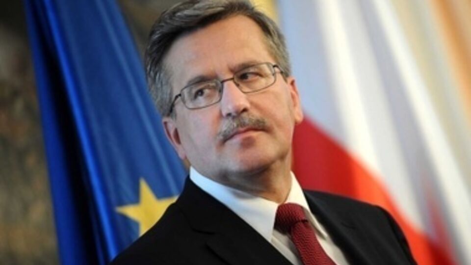 Коморовский пообещал помочь Украине