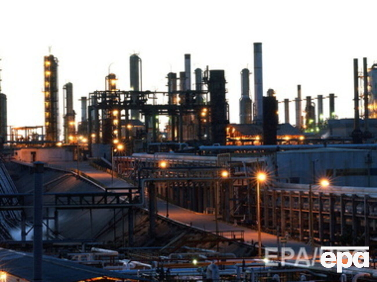 Евросоюз решил нанести удар по нефтяному сектору российской экономики