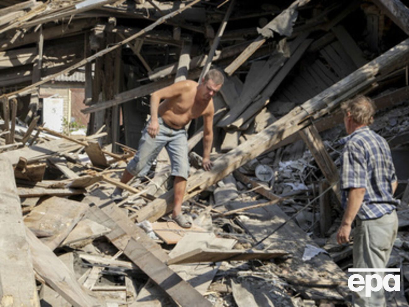 Террористы обстреливают спасателей в нарушение Женевской конвенции