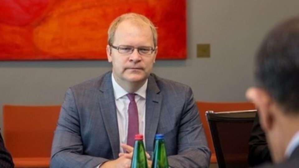 Урмас Паэт: Мы ждем от России всесторонней помощи в разрешении произошедшего