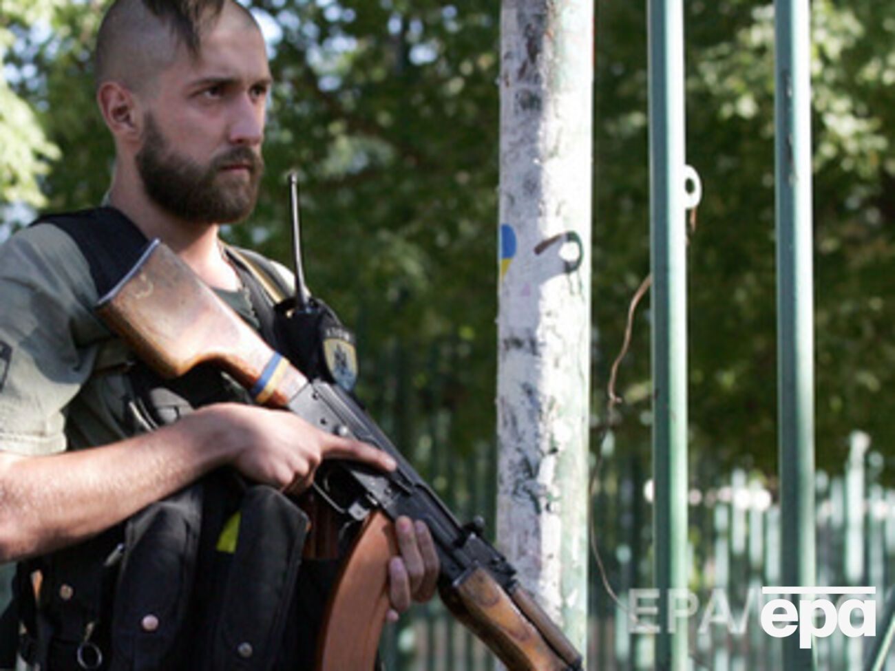 Бойцы готовятся к атаке со стороны террористов