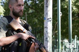 Бойцы готовятся к атаке со стороны террористов