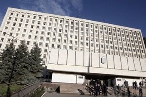 ЦИК продолжает регистрировать кандидатов на выборы