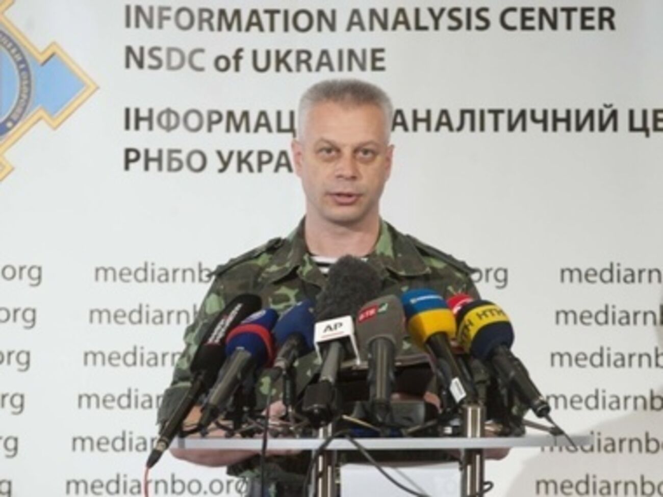 Российских пограничников освобождают от службы и отправляют в зону АТО, заявил Лысенко