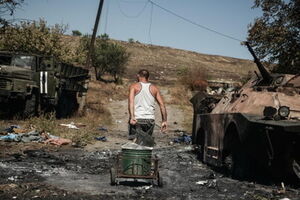 Боец украинской армии: Я к этому перемирию очень скептически отношусь. Перемирие – это у них там, наверху. Они сели, кофейку попили – у них перемирие