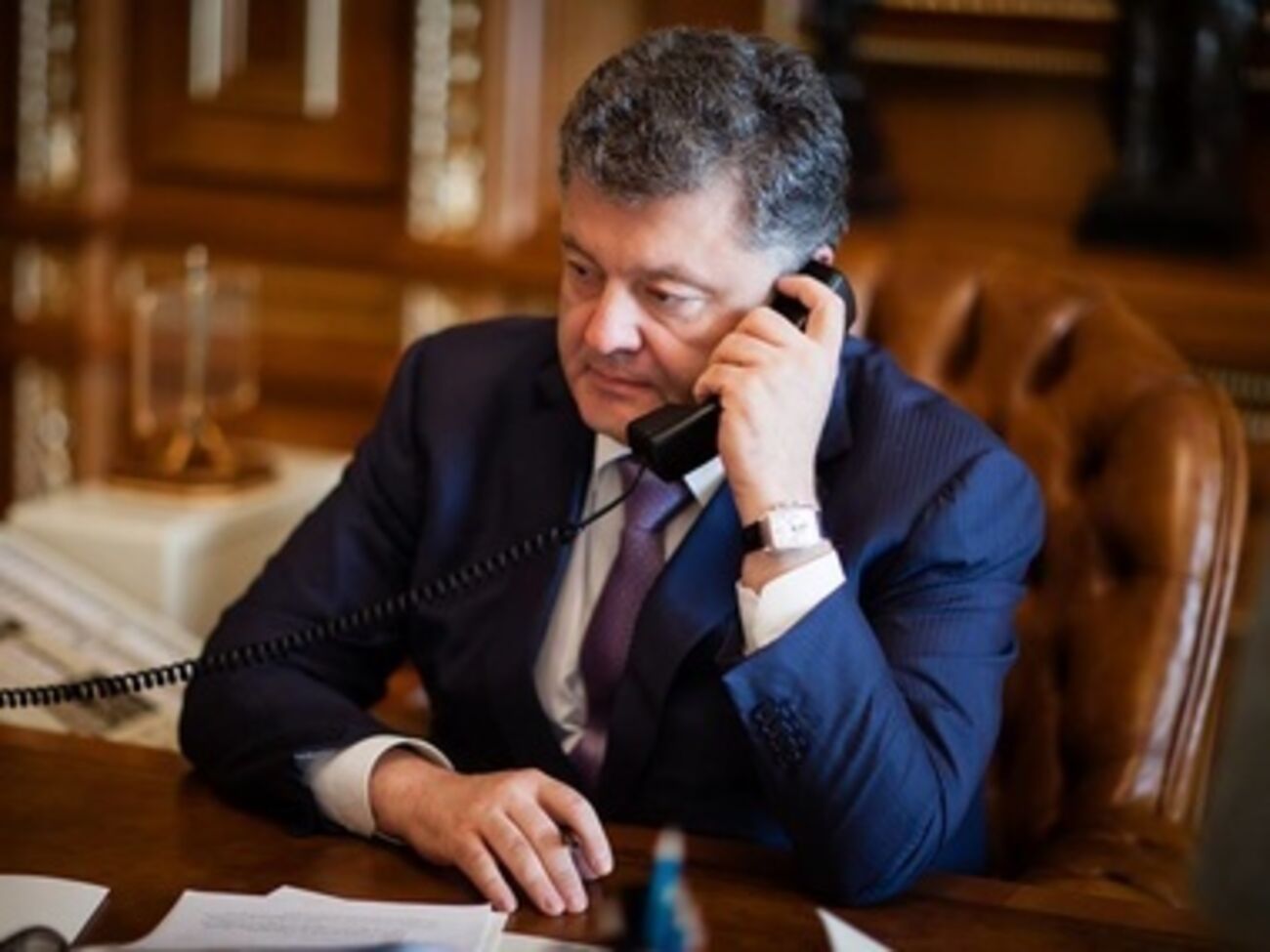 Порошенко обсудил с Путиным дальнейшие шаги по поддержанию мира