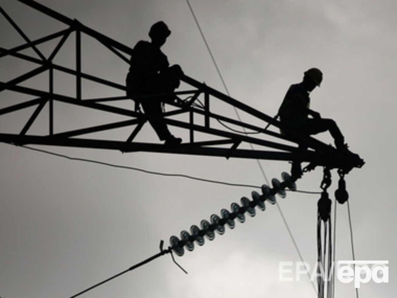 2 сентября премьер-министр России Дмитрий Медведев поставил задачу добиться полной энергетической независимости Крыма от Украины