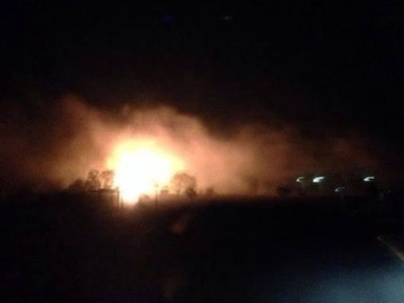 В Мариуполе в результате обстрела взорвалась автозаправка