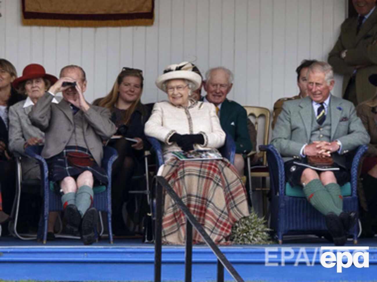 Королева Великобритании Елизавета II обеспокоена возможным конституционным кризисом