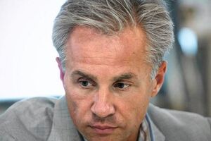 Пока в Донбассе идет война, украинский чиновник отдыхает в Италии