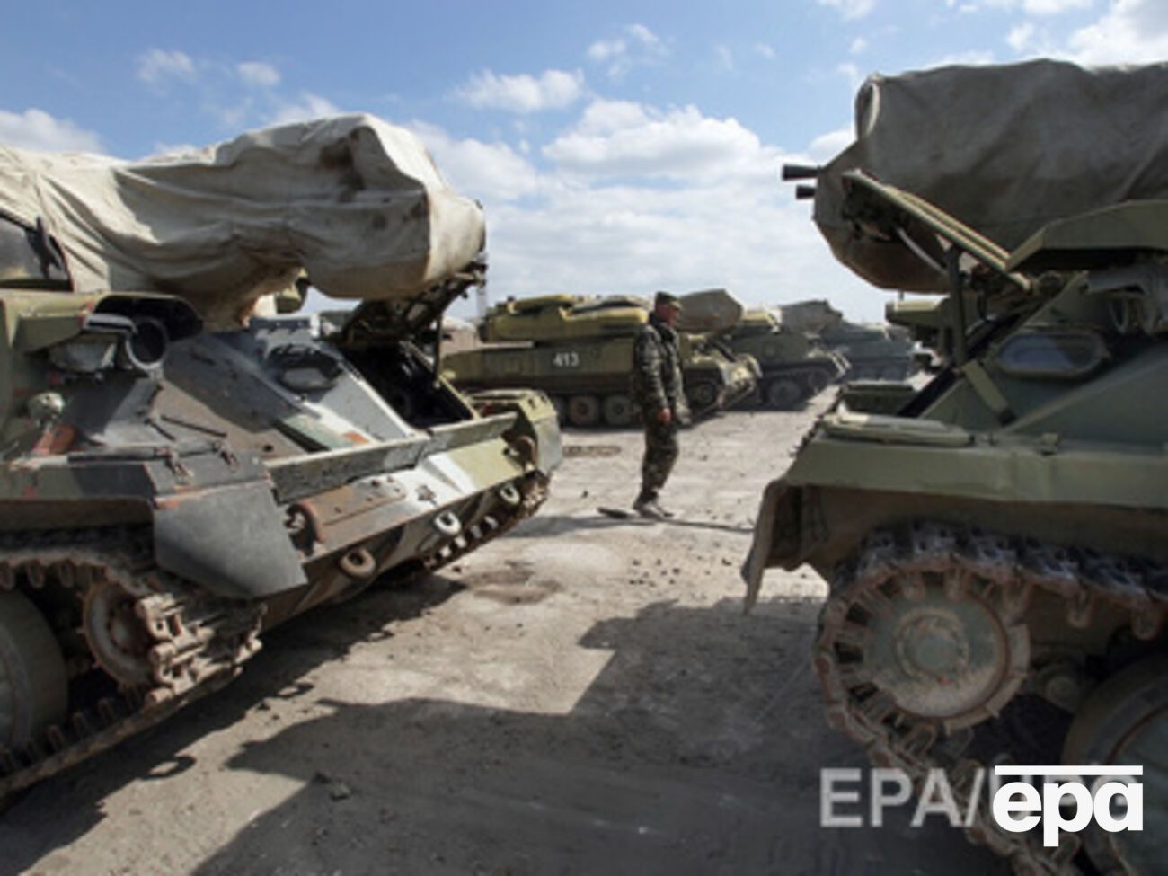 Россия накапливает военную технику и личный состав на севере Крыма