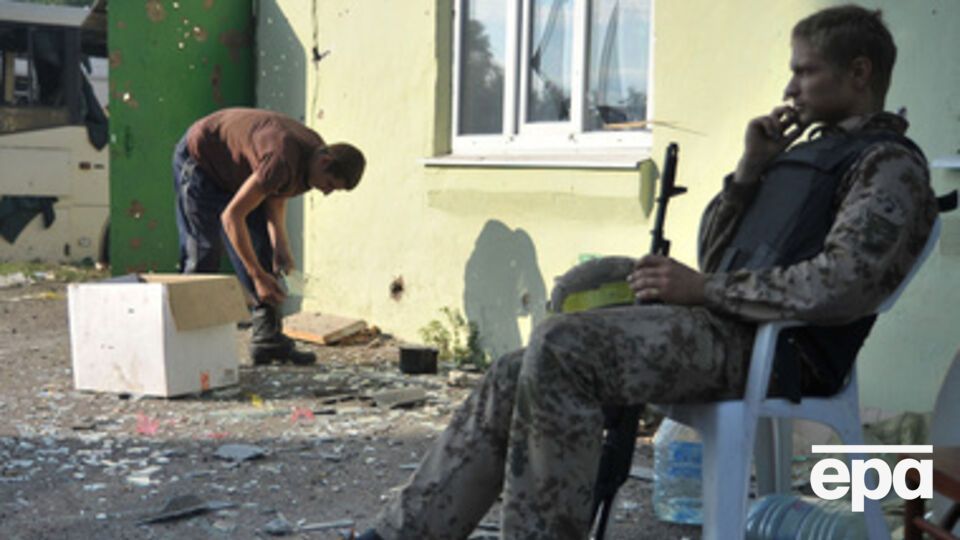 Бойцам удалось выбраться из окружения