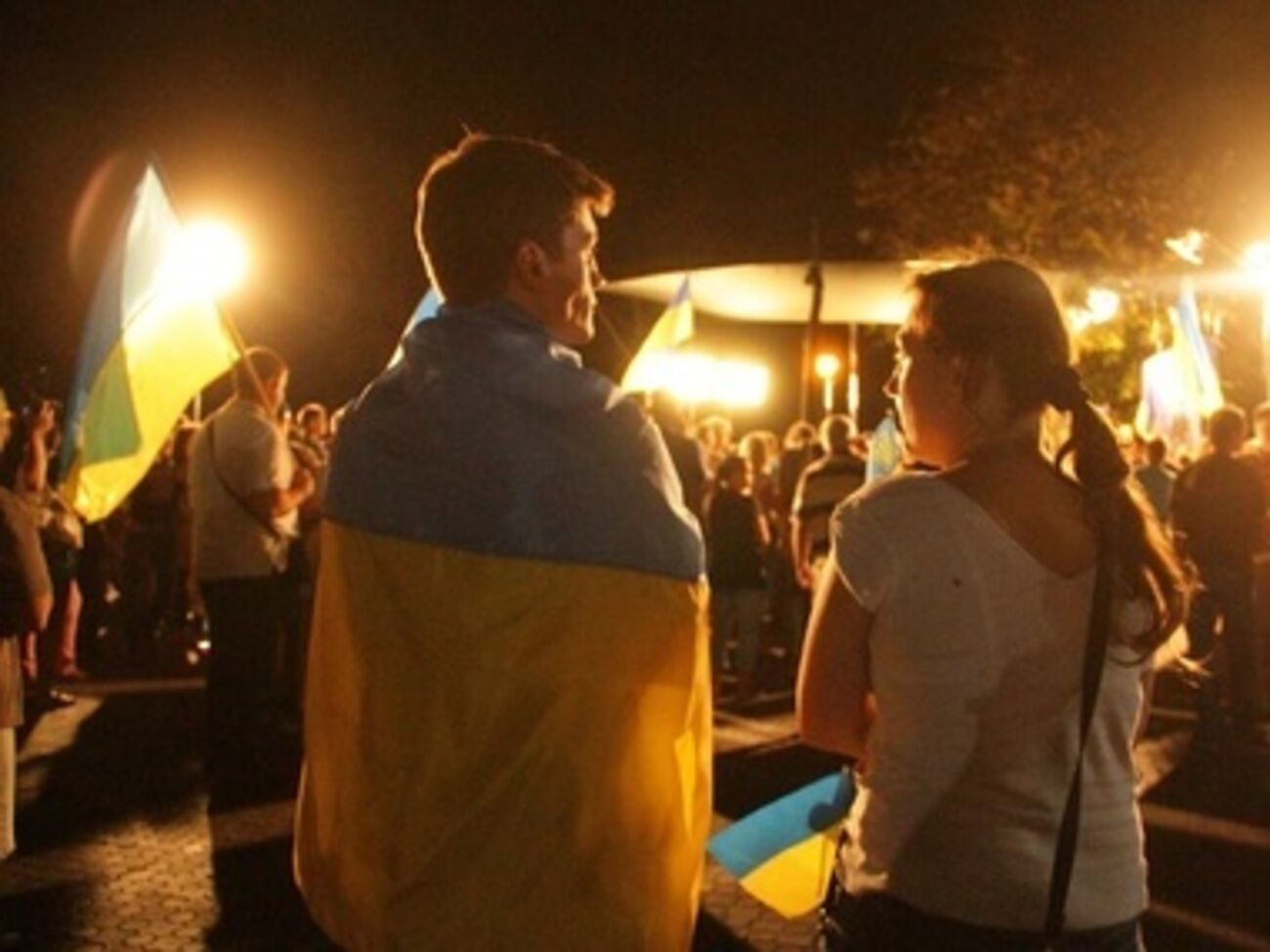 Жители Мариуполя верят, что могут остановить войну