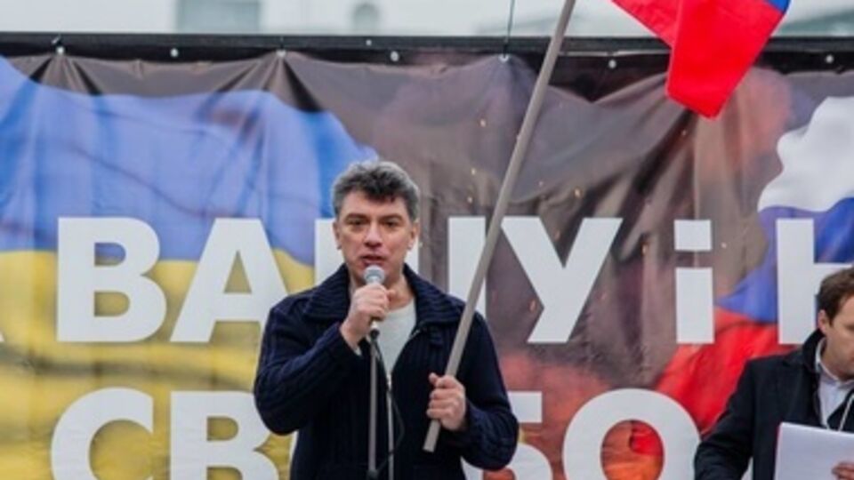 Кто же на самом деле патриот, задается вопросом Немцов